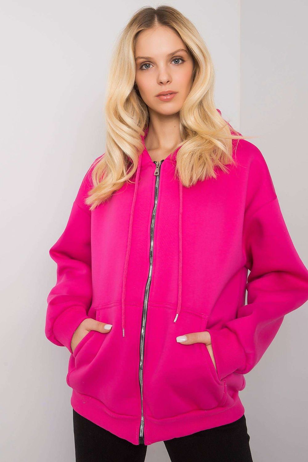 Sweatshirt model 161920